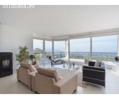 MAGNIFICA VILLA CON SUS VISTAS PANORÁMICAS AL MAR, MONTAÑAS Y CAMPO DE GOLF EN