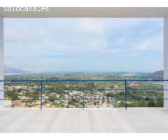 MAGNIFICA VILLA CON SUS VISTAS PANORÁMICAS AL MAR, MONTAÑAS Y CAMPO DE GOLF EN