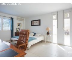 MAGNIFICA VILLA CON SUS VISTAS PANORÁMICAS AL MAR, MONTAÑAS Y CAMPO DE GOLF EN