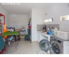 MAGNIFICA VILLA CON SUS VISTAS PANORÁMICAS AL MAR, MONTAÑAS Y CAMPO DE GOLF EN