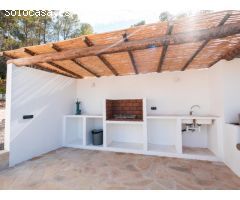 Descubre tu nuevo hogar: villa reformada de 4 dormitorios en Jávea