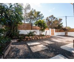 Descubre tu nuevo hogar: villa reformada de 4 dormitorios en Jávea
