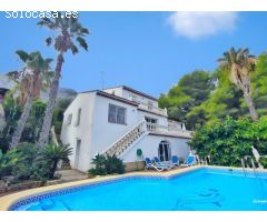 Villa de 5 dormitorios a la venta en Denia