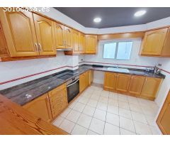 Confort y Estilo en La Xara: Piso Reformado de 3 Dormitorios con Terraza