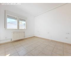 Oportunidad Única: Villa en Urbanización de Lujo