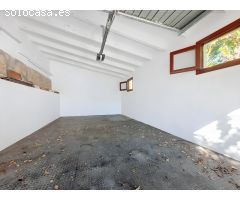 Oportunidad Única: Villa en Urbanización de Lujo