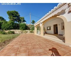 Oportunidad Única: Villa en Urbanización de Lujo