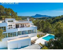 VILLA con piscina a lado del club de golf de Altea