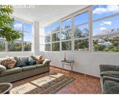 VILLA con piscina a lado del club de golf de Altea