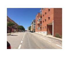Amplio local Junto a Plaza de España