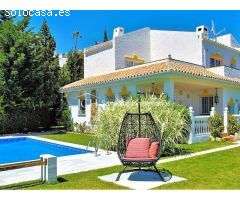 Lujosa Villa independiente en alquiler con piscina jardín y garaje, Mijas costa