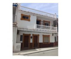 Casa en venta dúplex 4 dormitorios, con patio y solárium