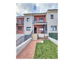 CHALET ADOSADO A LA VENTA