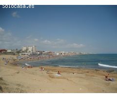 ¡Apartamentos nuevos a tan sólo 4min a pie de la playa!