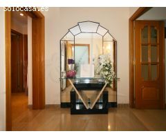 UNA OPORTUNIDAD ÚNICA PARA INVERSORES. UNA VIVIENDA DE TRES NIVELES.