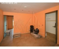 UNA OPORTUNIDAD ÚNICA PARA INVERSORES. UNA VIVIENDA DE TRES NIVELES.