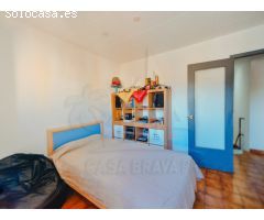 UNA OPORTUNIDAD ÚNICA PARA INVERSORES. UNA VIVIENDA DE TRES NIVELES.