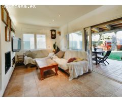 Encantadora Vivienda Unifamiliar con Ático en Zona Tranquila