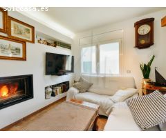 Encantadora Vivienda Unifamiliar con Ático en Zona Tranquila