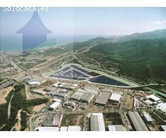 Parcela en poligono industrial