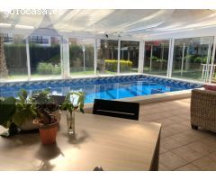 Chalet individual con piscina privada