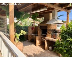 Chalet individual con piscina privada