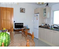 BONITA CASA DE UNA PLANTA CON GARAJE