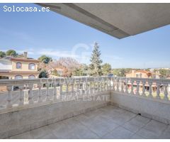 Espléndida Casa Unifamiliar con Amplio Jardín en Castellarnau