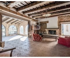Histórica masia restaurada