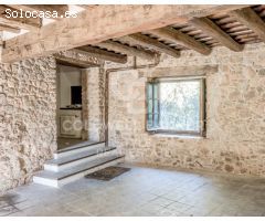 Histórica masia restaurada