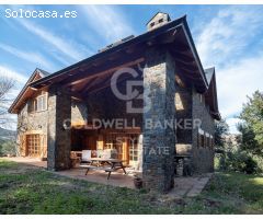 Casa exclusiva con vistas y amplia parcela en Les Pedritxes