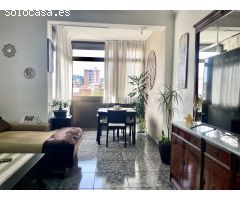Piso grande, en muy buen estado, 4 habitaciones, 2 baños, 2 balcones integrados