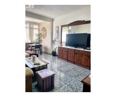 Piso grande, en muy buen estado, 4 habitaciones, 2 baños, 2 balcones integrados