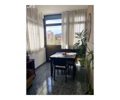 Piso grande, en muy buen estado, 4 habitaciones, 2 baños, 2 balcones integrados