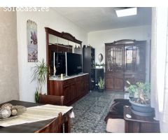 Piso grande, en muy buen estado, 4 habitaciones, 2 baños, 2 balcones integrados
