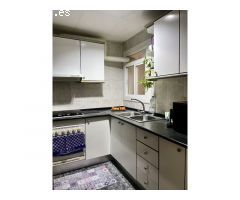 Piso grande, en muy buen estado, 4 habitaciones, 2 baños, 2 balcones integrados