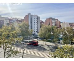 Piso grande, en muy buen estado, 4 habitaciones, 2 baños, 2 balcones integrados
