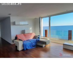 Chalet en Primera Línea de Mar con 3.000 m2 de parcela.