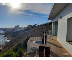 Chalet en Primera Línea de Mar con 3.000 m2 de parcela.
