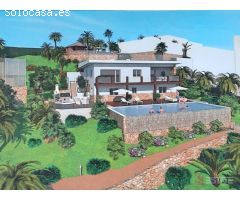 Chalet en Primera Línea de Mar con 3.000 m2 de parcela.