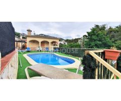 Lloret de dalt, a 500 metros del centro urbano