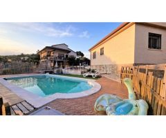 Chalet con piscina privada