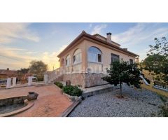 Chalet con piscina privada