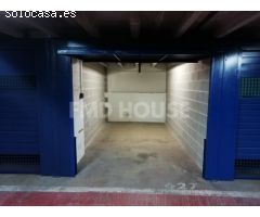 Plaza de parking con puerta individual