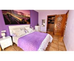 Gran casa pareada esquinera