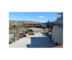 Casa a 4 vientos de una planta con vistas a Montserrat
