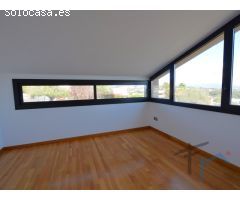 CASA JUNTO AL CAMPO DE GOLF