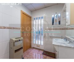 ¡Hogar ideal en Terrassa 3 habitaciones y patio!