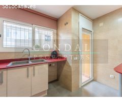 Dúplex en Venta en Can Anglada, Terrassa - Con Amplia Terraza y Mucha Luz