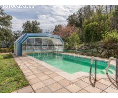 Gran casa de 300 m² y 2.700 m2 de parcela con Piscina en Fogueres de Montsoriu,